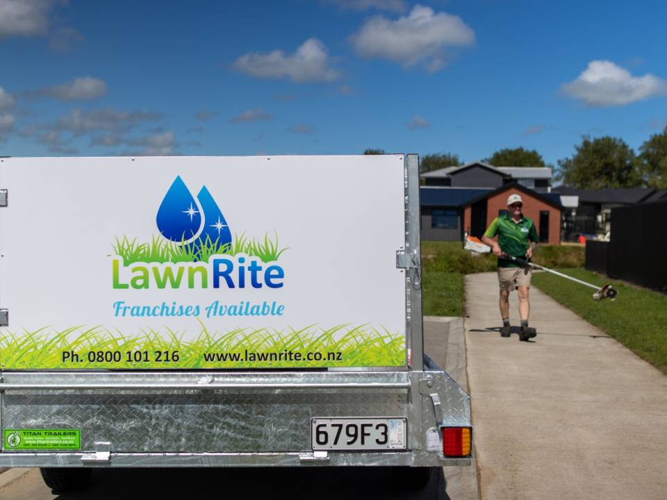 Lawn Rite Expands Across New Zealand: New Franchisees in Havelock North, Paraparaumu, and Blenheim i